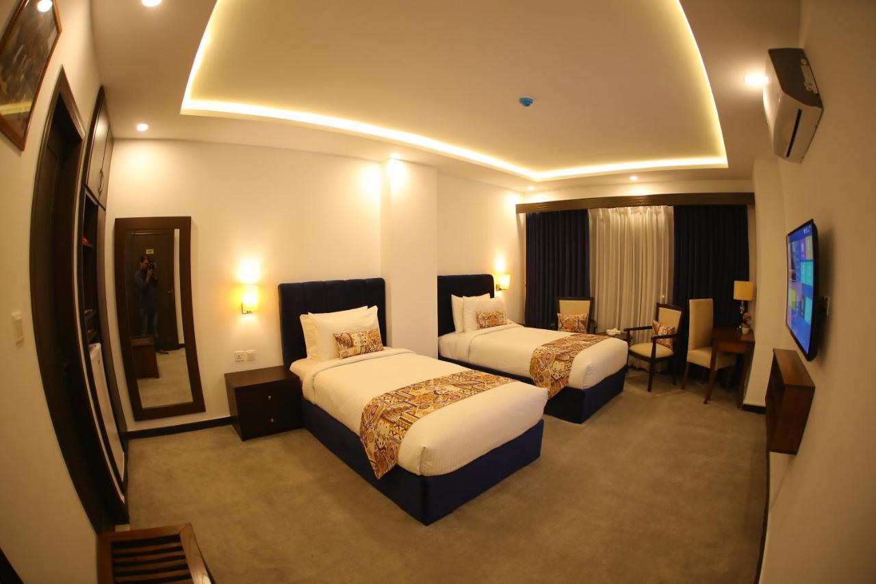 Grand Mongolia Hotel Rawalpindi Buitenkant foto