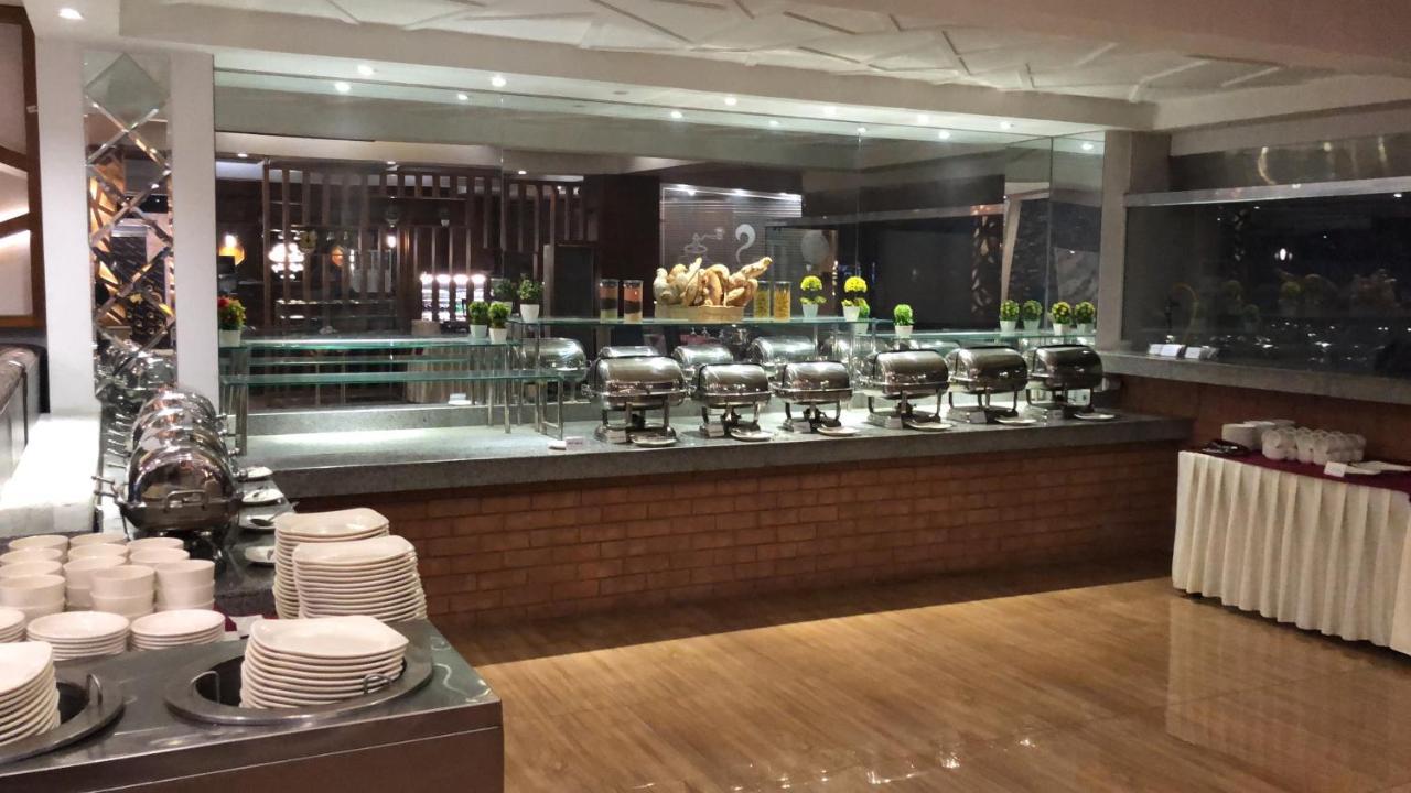 Grand Mongolia Hotel Rawalpindi Buitenkant foto