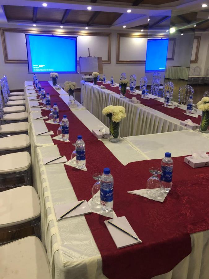 Grand Mongolia Hotel Rawalpindi Buitenkant foto