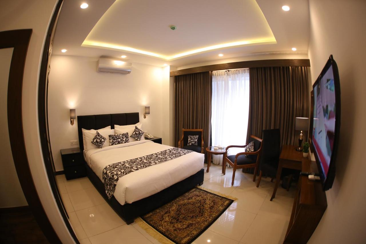 Grand Mongolia Hotel Rawalpindi Buitenkant foto